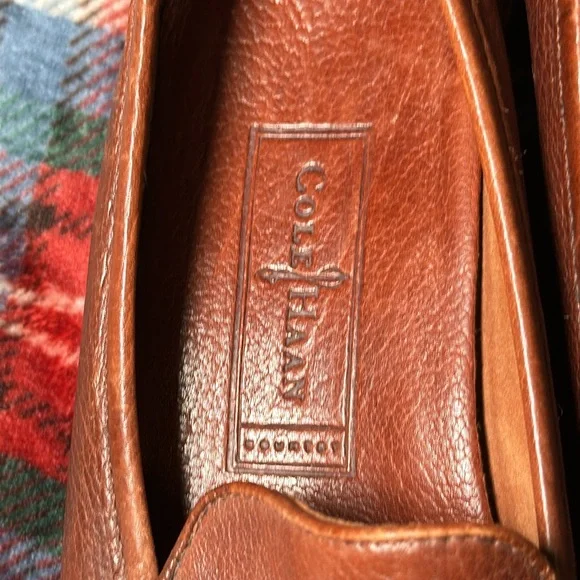Cole Haan Soft Leather Women’s Loafer Tassel size 6 1/2 B Brown Cognac - Picture 11 of 16